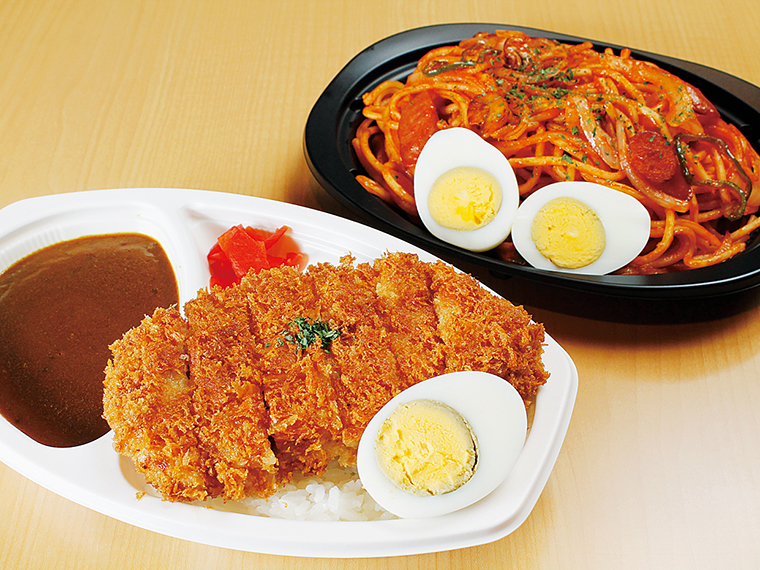 【HAPPY HAPPY CURRY（ハピカレ）】カレー、ソースカツ丼など