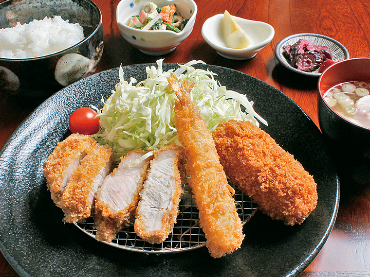 「ミックス定食」（950円）