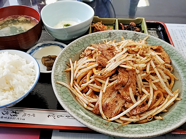 満足満腹な「なみえ焼そば定食」(870円)