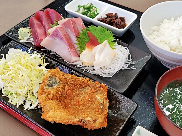 店主のお名前を冠した、大満足の「まさやん定食」（1,320円）