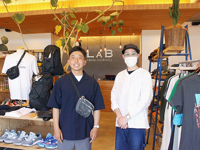 「ポイントは“清潔感”!」で、コーディネートしてくださったLARGEの森藤さん