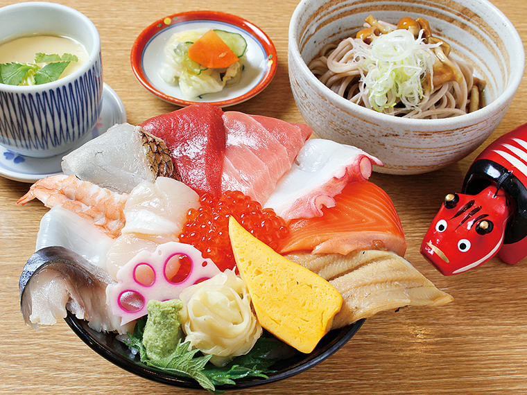 「海鮮チラシ+ミニそば」(1,210円)※終日提供