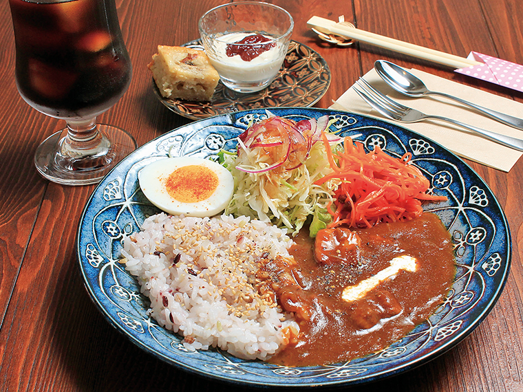 「ワンプレートランチ」(1,200円)※12:00〜14:00ラストオーダーのみ提供。内容は週替わり、一日5食限定
