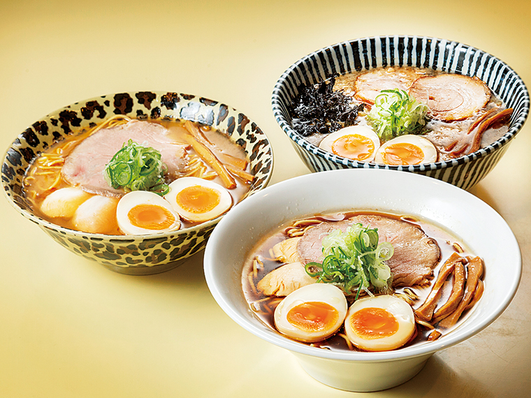 お得意様パスポート利用で丼物100円引きと麺の大盛りor煮玉子トッピングをサービス