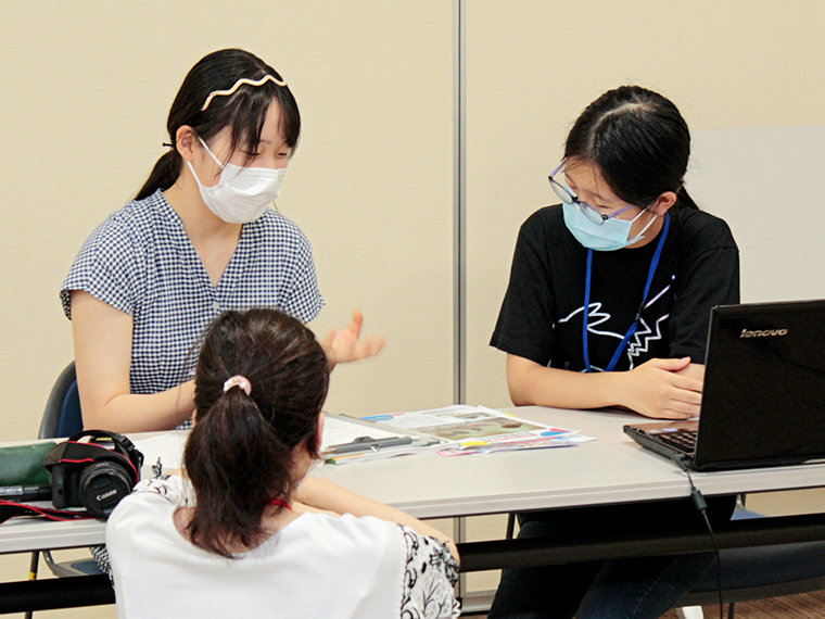 心海さんが有樹那さんを優しくリードし、内容を詰めます