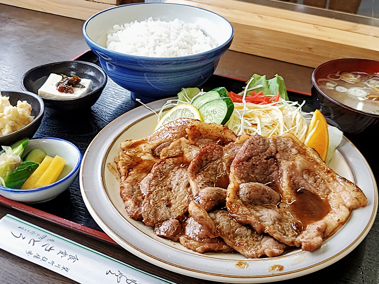 おしながきのトップに輝く“特製”焼肉定食(1,000円)