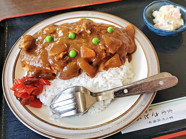 カレーの上に輝くカシオペア座を独り占めできる贅沢