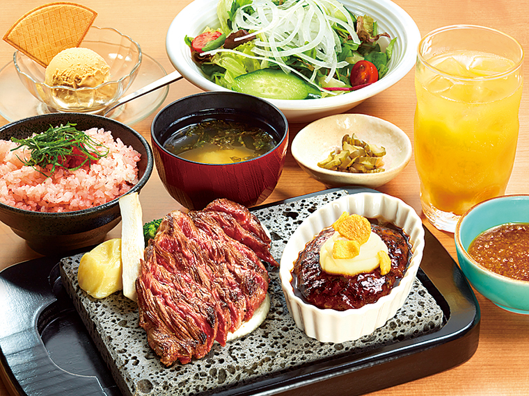 「よくばり秋御膳」(写真はカイノミ100g・1,980円)。ステーキはカイノミの他、ヒレも用意