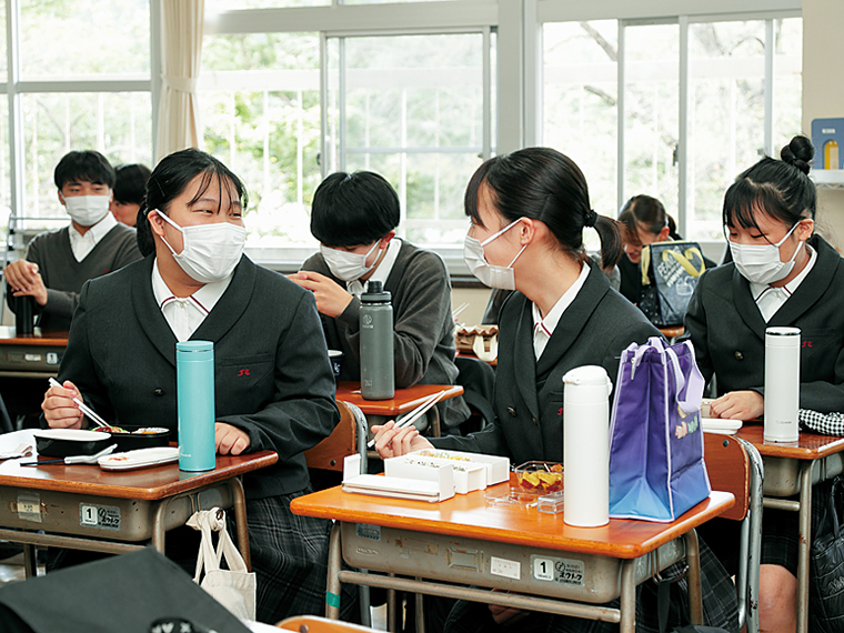 「福島東稜高等学校」では先生も生徒もSDGsに関心を持ち、環境に配慮した学校を目指している