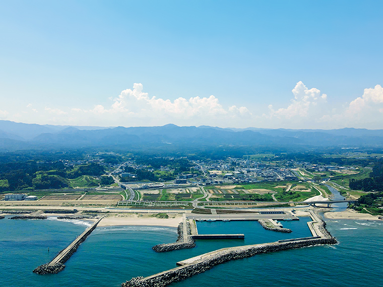 美しい海岸線を持つ富岡の海