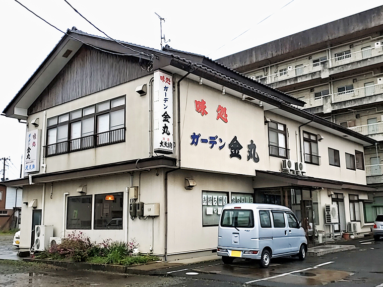 あいにくの雨天でしたが、食堂然とした佇まいに迎えられるとホッとします