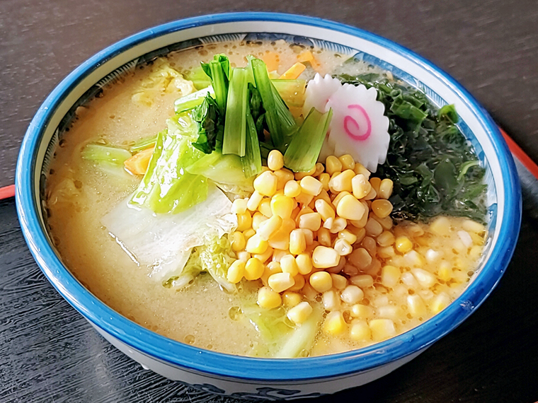 クセになるあったかボリューミー！「野菜ら～どん」（850円）