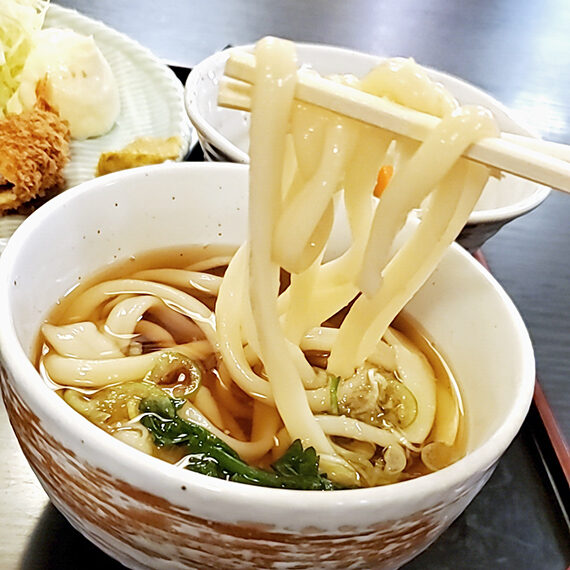 噛みしめるたび、うどん本来の素材の旨みが味わえます