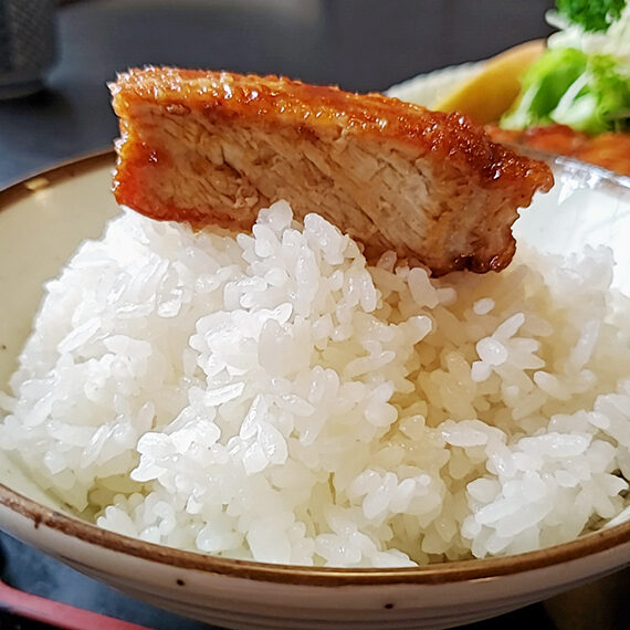 つつみさんの焼肉もライスの上が似合いました