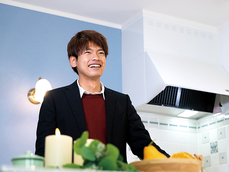 「インターデコハウス」を見て「自分もこんな建物をつくりたい」と入社したという大内 香(かおる)さん