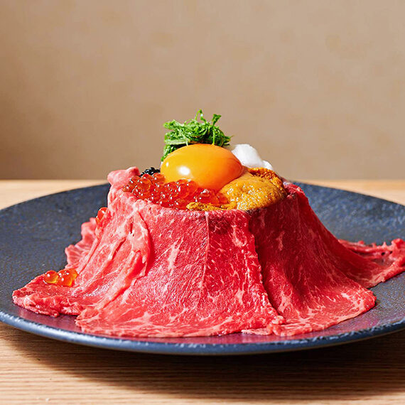 『はなまる』名物の一つ「和牛の極上宝石箱」(2,480円)