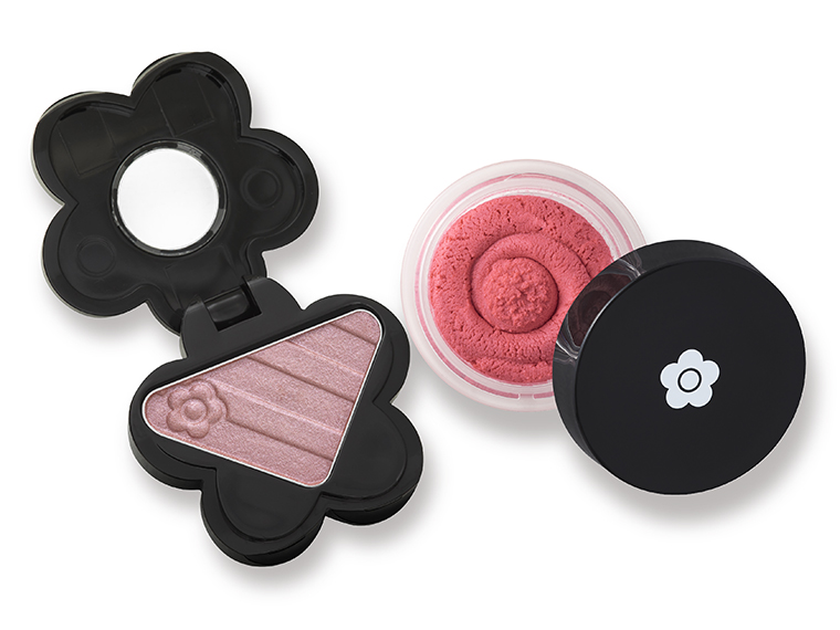 「MARY QUANT」のアイシャドウ&チーク