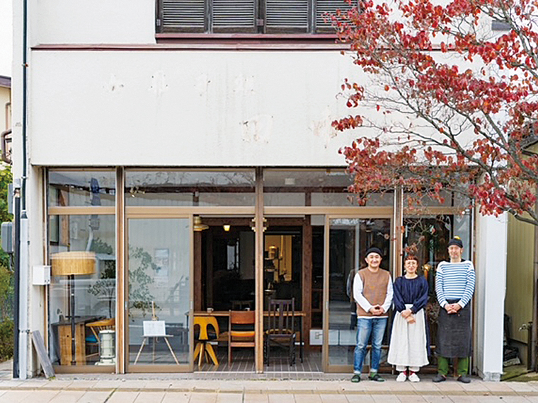 和菓子屋だった店舗を改装。店内の内装にも注目を