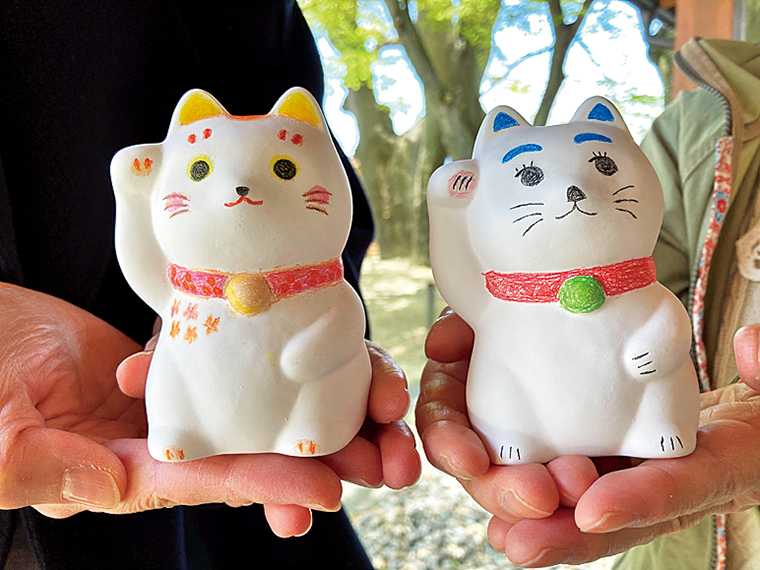 実物 猫とアヒルの子の絵