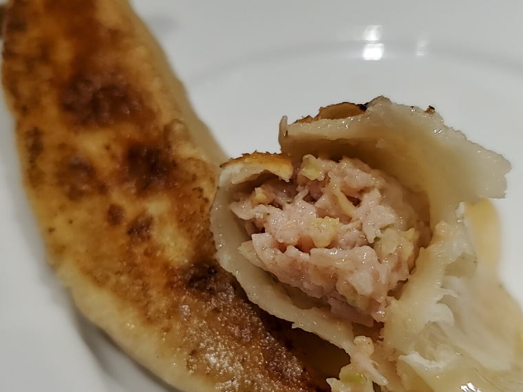 肉々しくもジューシーな餃子に今日も満足