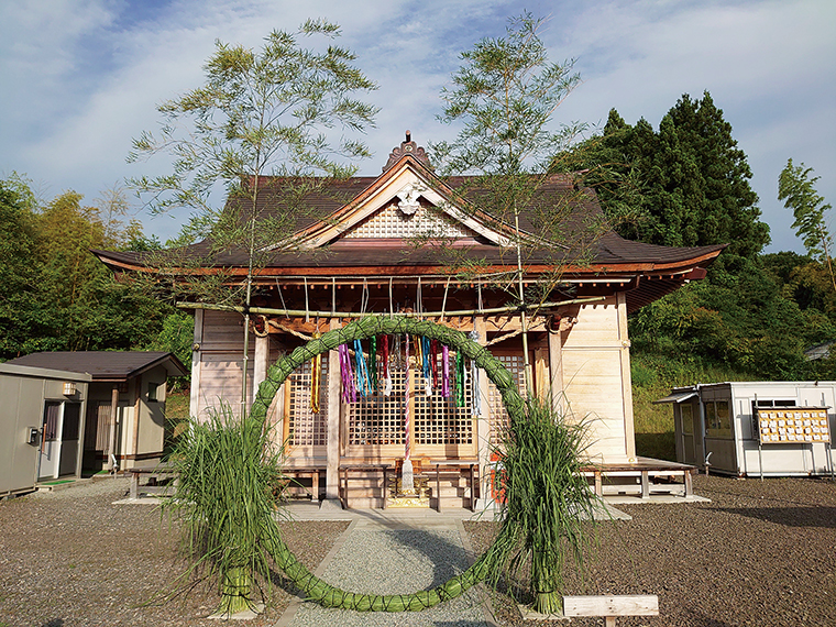 夏詣は茅（ち）の輪くぐりや七夕飾り、雅楽演奏、夜間参拝、限定御朱印の頒布などの催しがたくさん