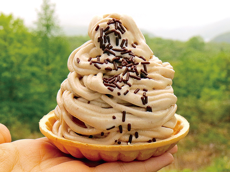 「そばソフトクリーム」(350円)