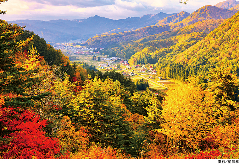 星 賢孝の奥会津だより】昭和村「昭和の森キャンプ場」展望台から撮影