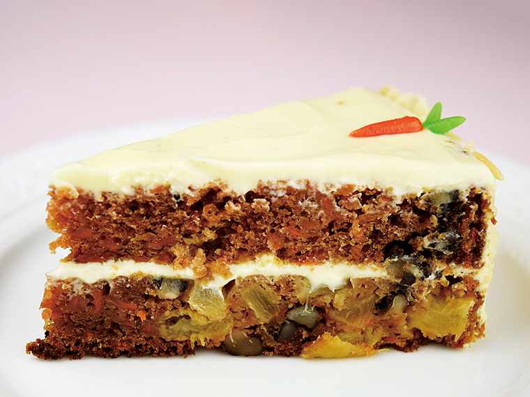 写真のスパイシーな「キャロットケーキ」(495円)や「メルローズオリジナルスプリームチーズケーキ」(509円)はぜひ味わってほしい