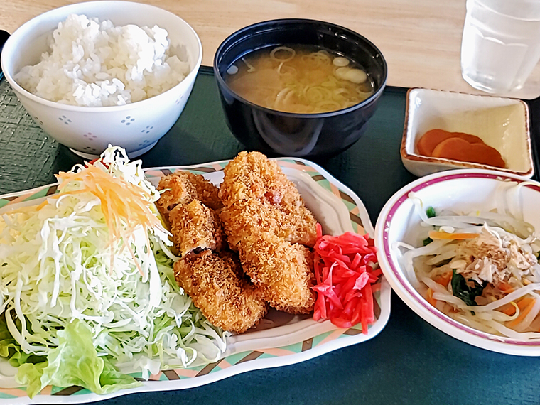 南相馬市のソウルフード、今野畜産さんの「メンチカツ定食」（750円）