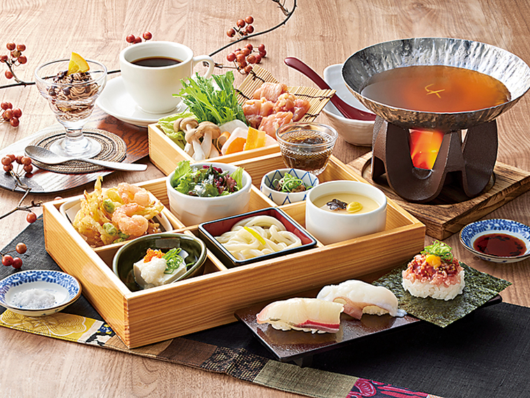 食べ放題の他、月から金曜日の11時から15時限定、寿司や鍋など9品が出る「松花堂ランチ(デザート、ドリンク付き)」(1,419円)も人気。※年末年始は除く