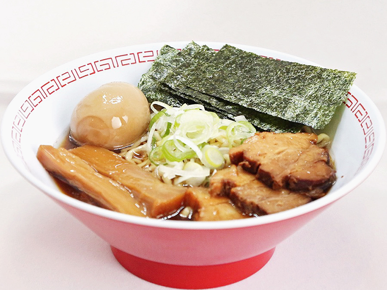 「傑心の中華そば」(800円)