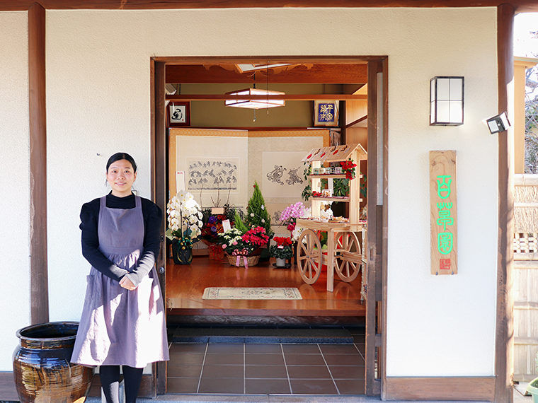 「手作り菓子やランチを堪能してください。」と店主の小倉さん