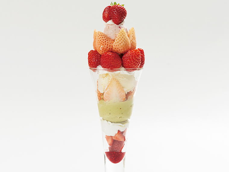 「淡雪とあまおうのパフェ」(1,900円・店内飲食税込2,090円)