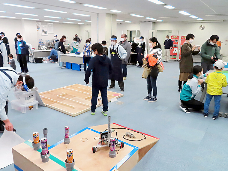 ロボットの操作に挑戦してみよう!