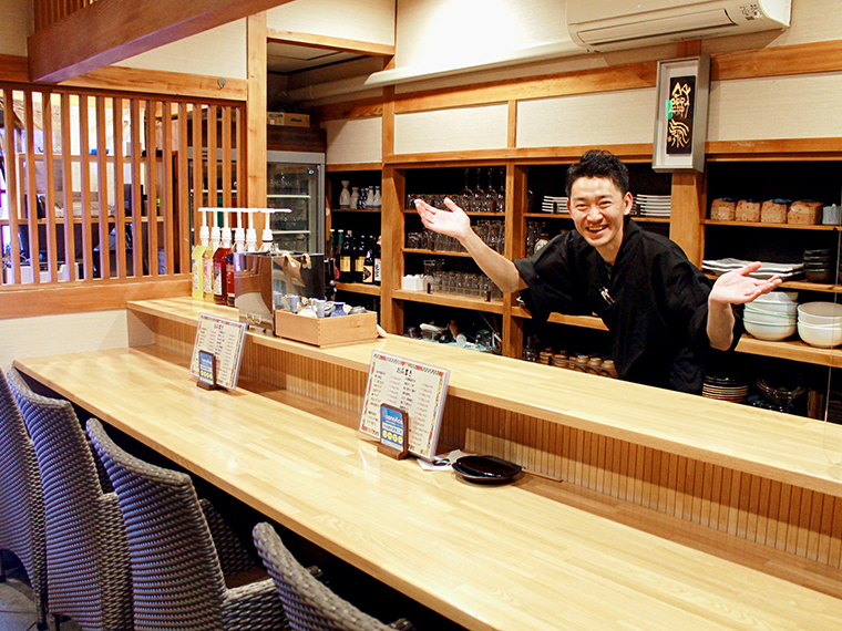 「話好きなので、1で話しかけられたら、10で返してしまうかもしれません!」と店主・齋藤さん。気軽に話しかけてみて