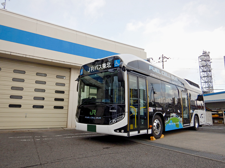 燃料電池バス「SORA」の車内見学