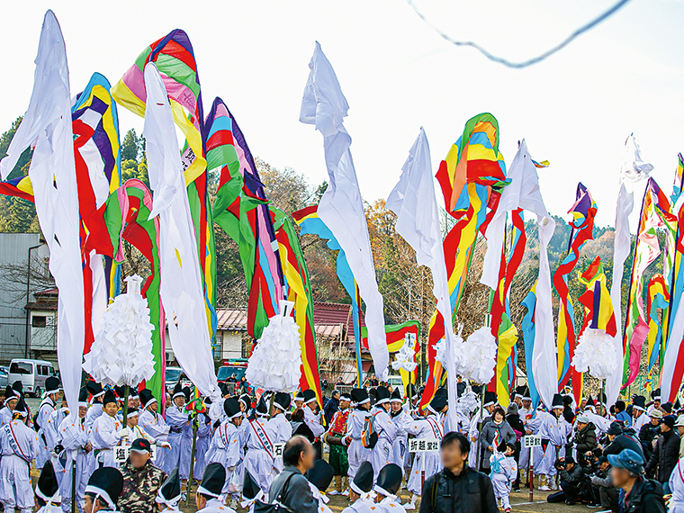 毎年12月の第1日曜日に行われる「木幡の幡祭り」の様子