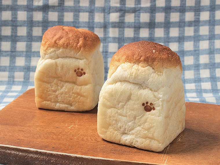 「こねこのしっぽ 食パン」（各80円）