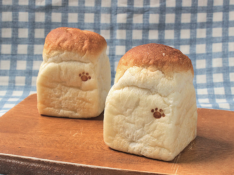 「こねこのしっぽ 食パン」(各80円)