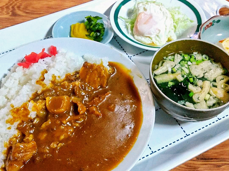 カレーライスも自動的にエッグカレー（750円）