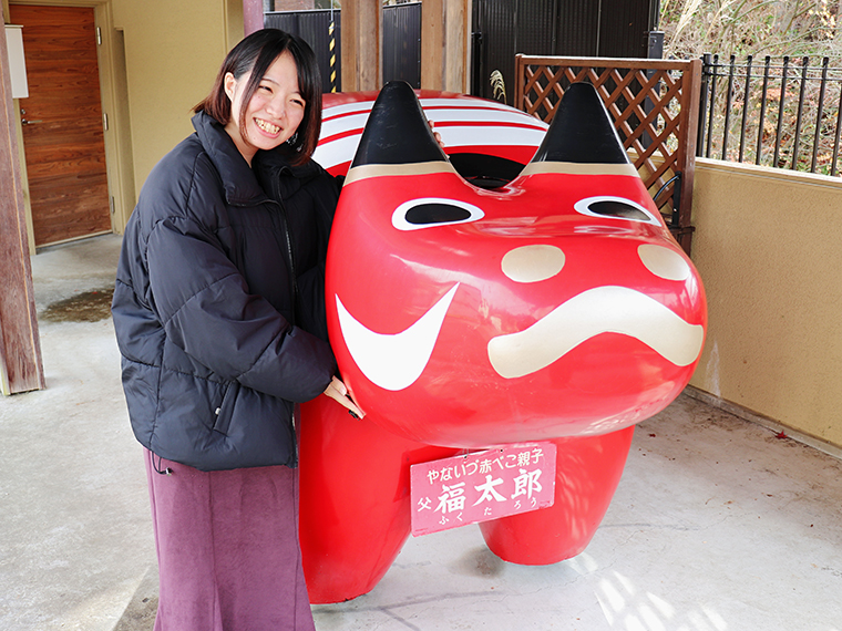 「きよひめ公園」にいる父・福太郎。公園からは只見川が見下ろせる