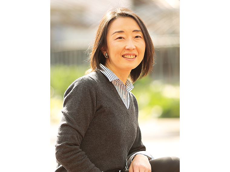 今回の講師、福島大学食農学類教授の原田英美さん。農業再生についての研究や地域活性化の活動に取り組む