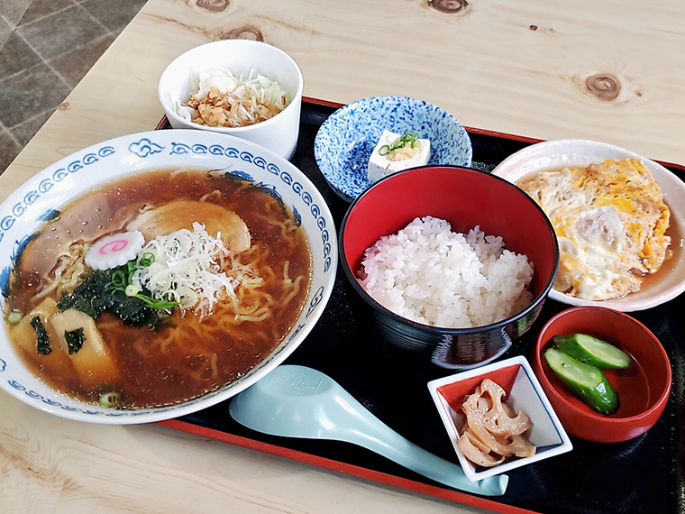 どことなくラグジュアリーな風格さえ漂う「ラーメン定食」(1,400円)