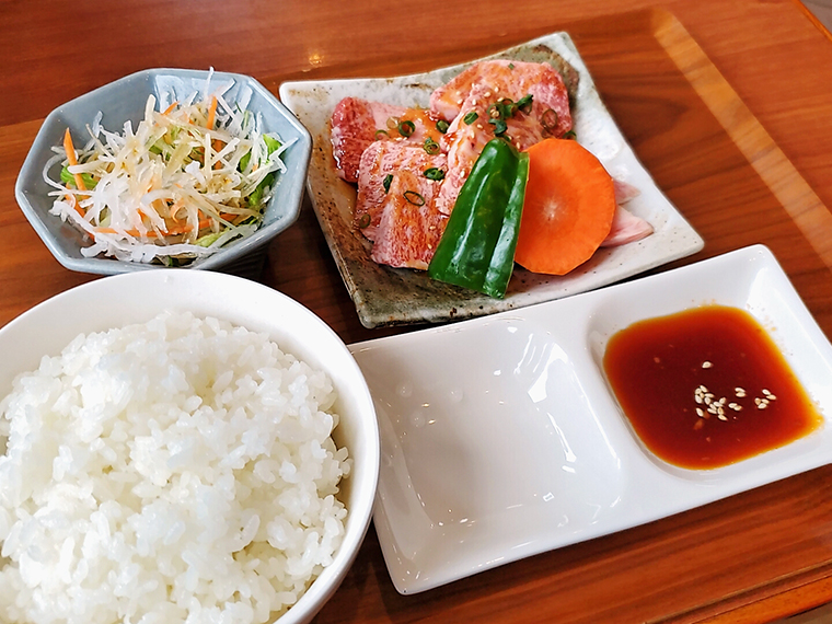 このクオリティをランチで!「前沢牛カルビランチ」(1,700円)