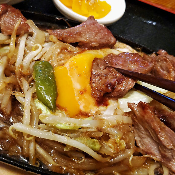 卵黄にディップしてまろやか味変