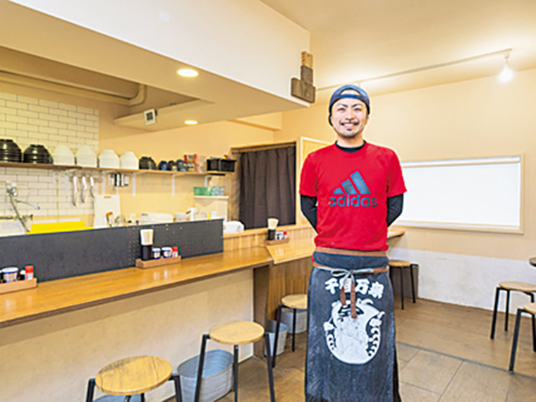 「小上がり席やキッズメニューもあるので、お子様連れも歓迎です」と店主の廣野さん