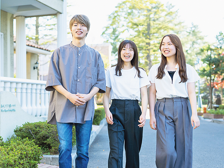 お互いの考えや視点を認め合い、多様性を理解しながら、男女問わず協力して学んでいる