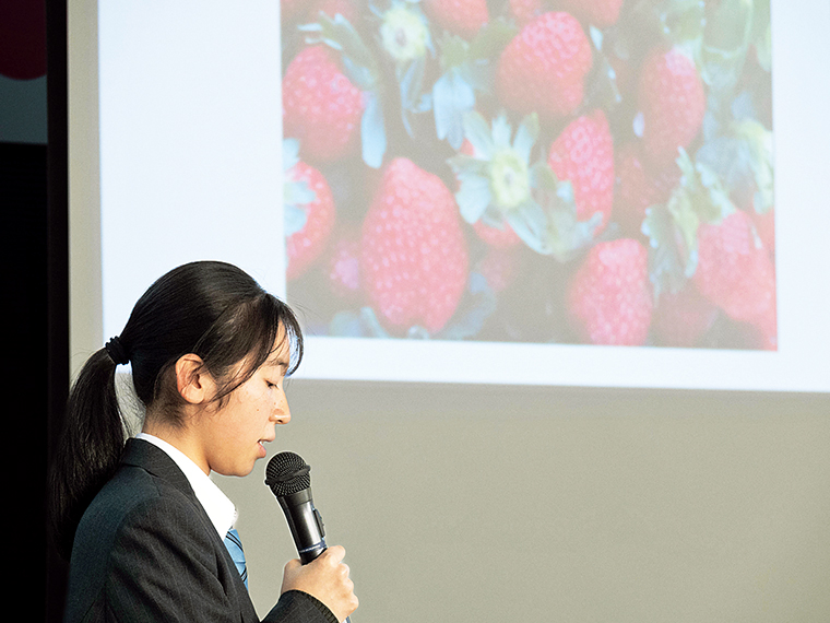 大人に向けて意見を伝える機会が多いのでプレゼン能力が身につく