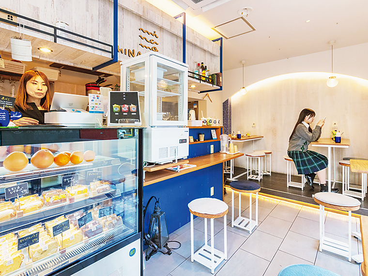 学校や仕事帰りにも夜カフェとして使える店