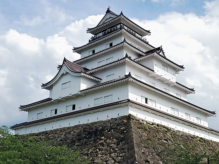 城下を散策しつつ、とりあえず鶴ヶ城へ登城。市役所界隈からは20分ほど